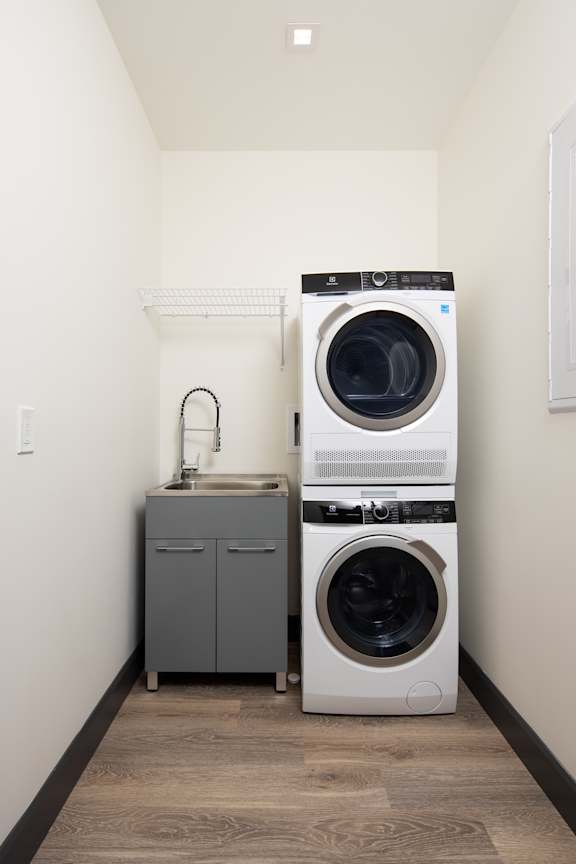 Stacked Washer Dryer at Damask, Windsor Ontario