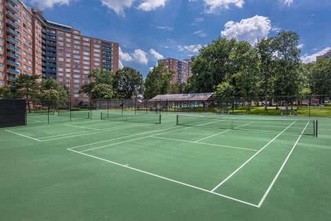 Tennis Court at Sherwood at Southern Towers, Alexandria Virginia