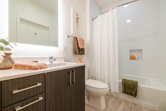 Large Bathroom at The Vale at the Parks, Washington