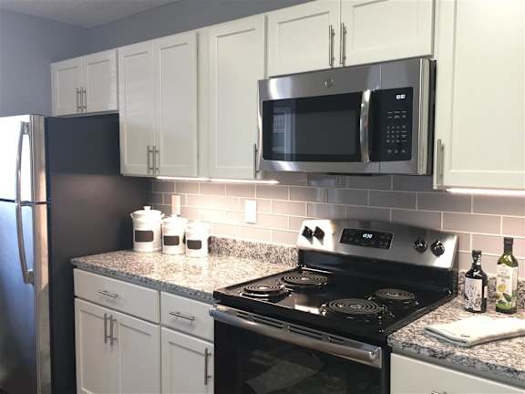 Stainless Steel Appliances at Vue on Medlock, Peachtree Corners