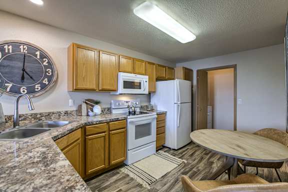 Granite Countertop at Tranquility Pointe, Omaha, NE