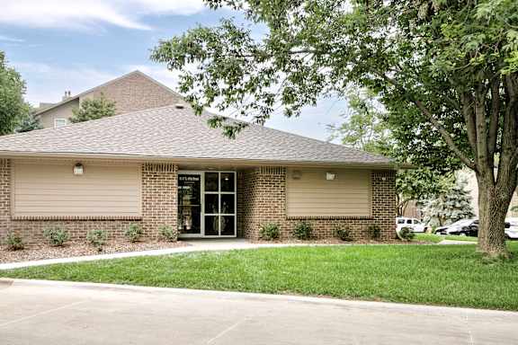 Exterior Landscape at The Pointe, LaVista, Nebraska