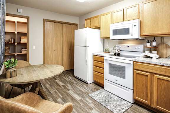 Kitchen Appliances at Tranquility Pointe, Omaha