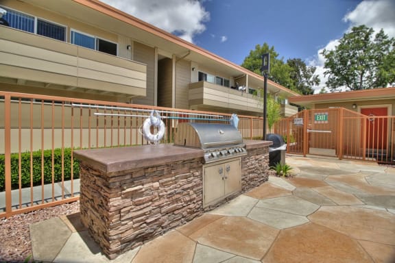 BBQ/Picnic Area at 720 North Apartments Sunnyvale CA