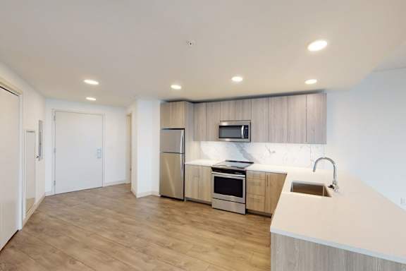 Floor Plan  100N101f