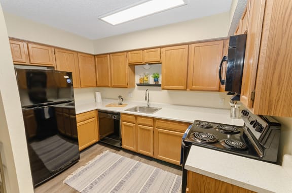 Hilton Head Apartments Fully Equipped Kitchen