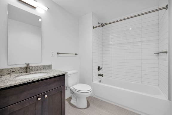 LaVilla Floor Plan |1 Bedroom 1 Bath |  632 Sq. ft. | Bathroom
