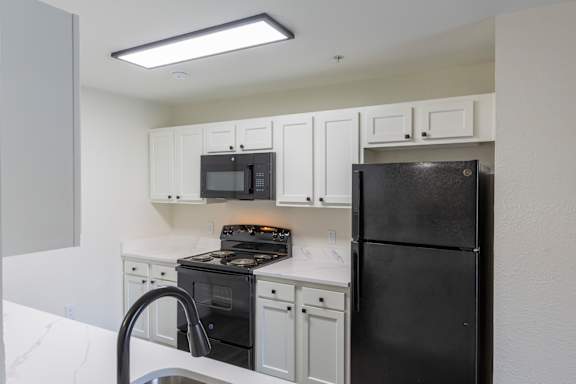 3 Bedroom 2 Bath | Siena  floor plan kitchen