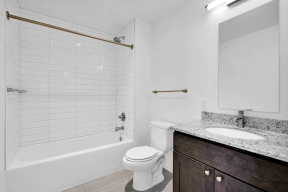 Jackson Floor Plan |1 Bedroom 1 Bath | 578 Sq. ft. | Bathroom