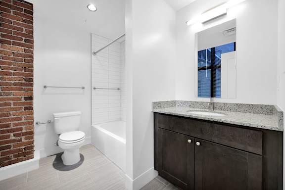 St John Floor Plan |1 Bedroom 1.5 Bath | 867 Sq. ft. | Bathroom
