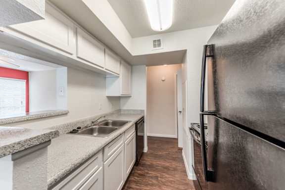 Parque at Bellaire Apartments
