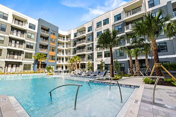 Luxury Swimming Pool at The Station at San Marco, Jacksonville, FL