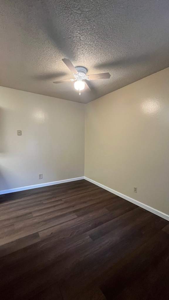 Room with a ceiling fan and light fixture at Vacaville Park Apartments, Vacaville, CA
