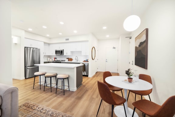 Eat In Kitchen at The Villas at Anacapa Canyon, Camarillo, CA