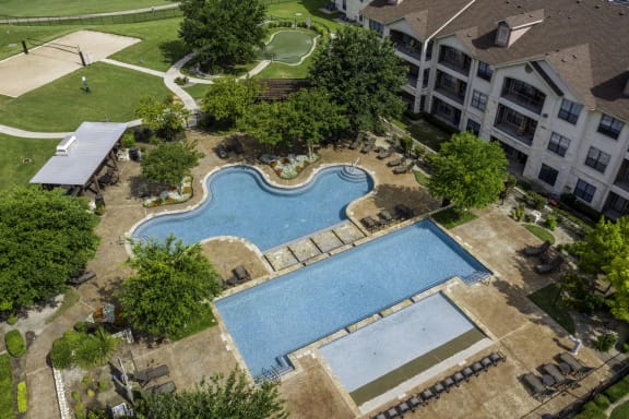 Pool, Volleyball and Putting Green at The Fairways at Star Ranch, Hutto, TX