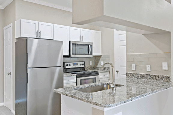 Kitchen Appliances at Ventana Oaks Apartments, Austin, TX