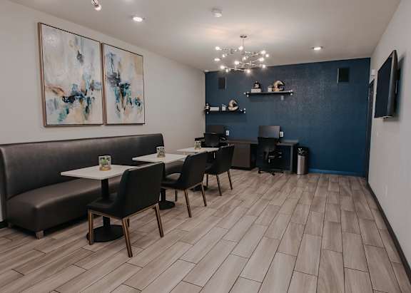 Seating Lounge Area at The Summit by Picerne Apartments, Henderson, NV, 89052