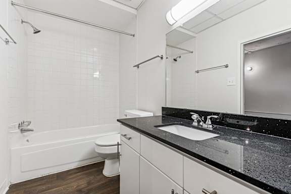3200 Main Lofts in Dallas, TX Bathroom