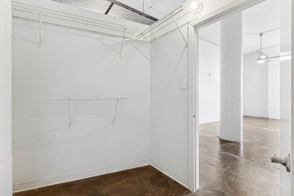 3200 Main Lofts in Dallas, TX Closet