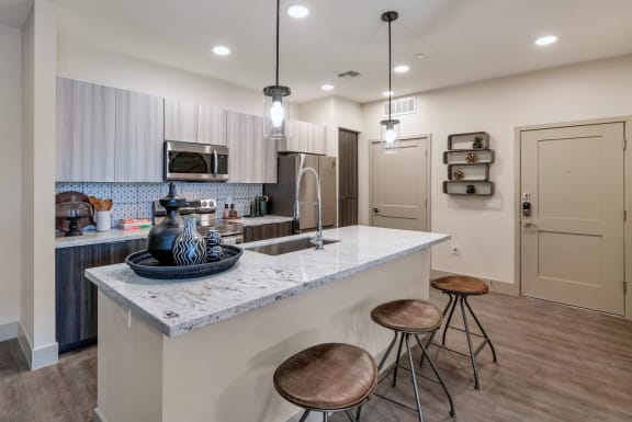 Well Equipped Kitchen And Dining at Zaterra Luxury Apartments, Chandler, AZ