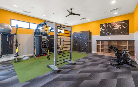 Fitness Center With Modern Equipment at Zaterra Luxury Apartments, Arizona, 85286