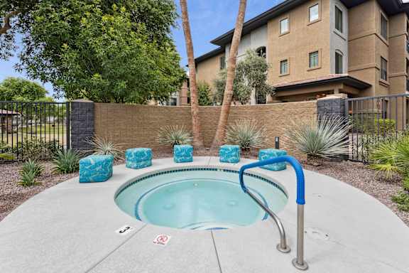 Hot Tub at The Laurel Apartments, Arizona