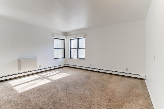 Vacant Bedroom Space at Johnson Legacy Apartments, Milwaukee, 53223