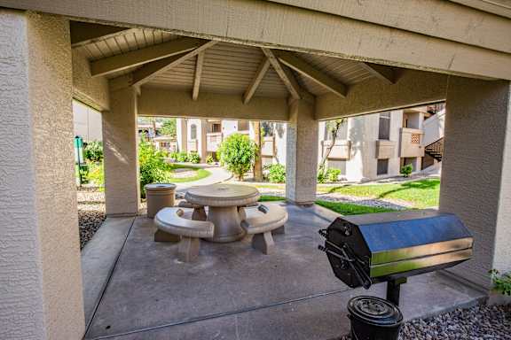 BBQ Picnic Area at Old Town Scottsdale Apartments Near Me