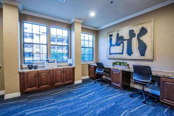 Resident business center at Dallas apartments for rent