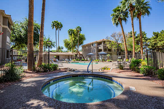Hot Tub/ Spa at Apartment Community in Glendale, AZ