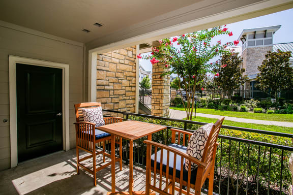 Apartment Patio/ Balcony with Beautiful View
