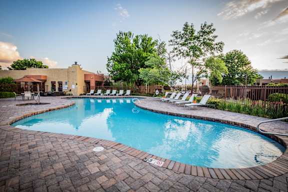 Resort Style Salt Water Swimming Pool at Santa Fe Apartment Homes