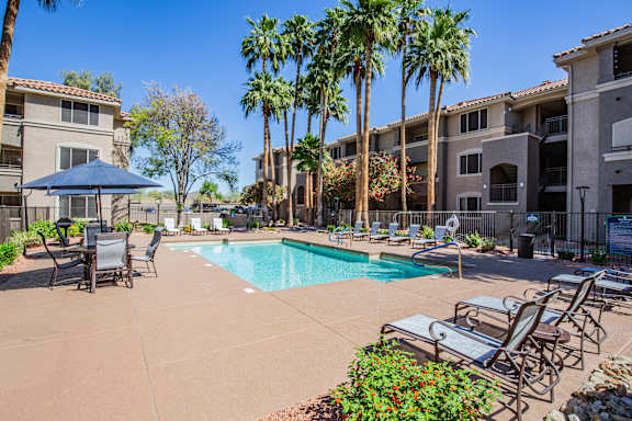 Swimming Pool Sundeck at Glendale AZ Apartments Near Me