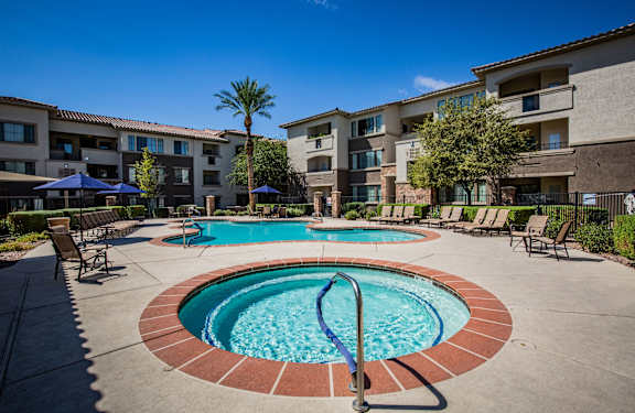 Luxury Apartments North Las Vegas with Relaxing Hot Tub Spa with Sundeck