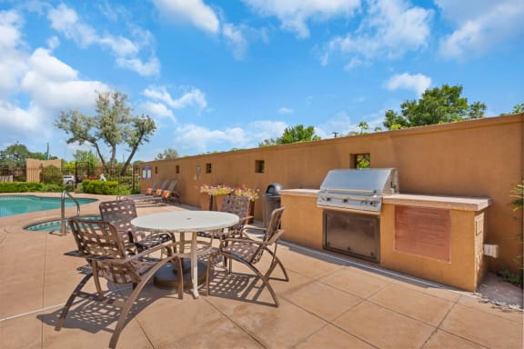 Outdoor BBQ on Pool Deck at Rancho Carrera Apartments