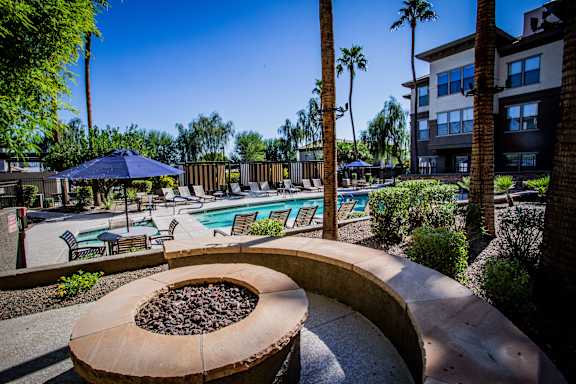 North Phoenix Apartments for Rent with Cozy Outdoor Fire Pit