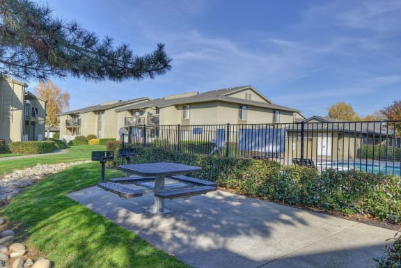 Picnic Space at Breckenridge Village Apartments, Sacramento, CA, 95823