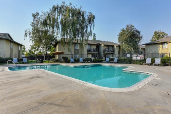 Swimming Pool with Lounge Area at Breckenridge Village Apartments, Sacramento, 95823