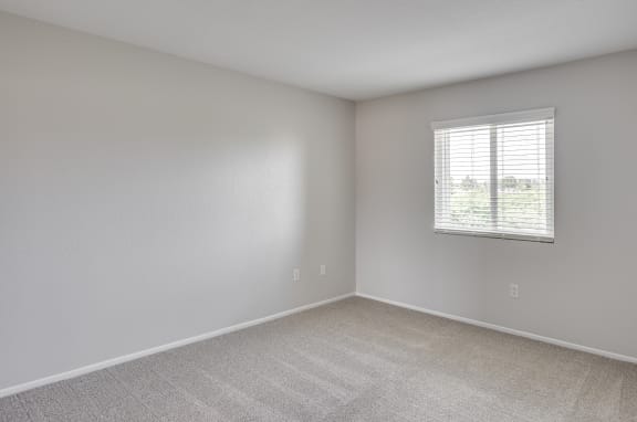 Carpeted bedroom at Bella Vista, California