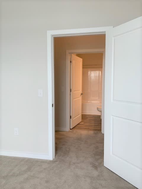 Rimini Walk Through Closet