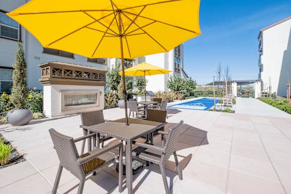 additional photo for property listing at chic digs with room to stretch out at Deer Creek Apartments, San Ramon, CA