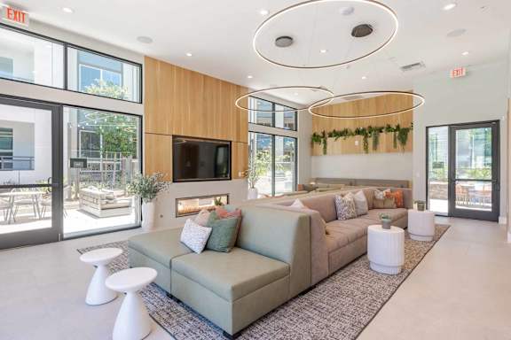 Clubhouse Living room at The Overlook Santa Clarita, Santa Clarita