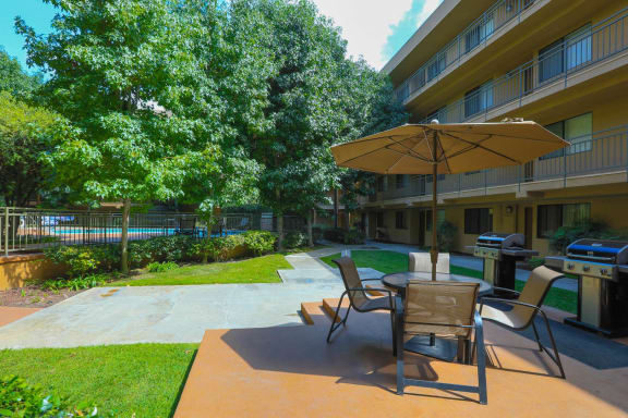 Outdoor Patio at Bixby Knolls, Long Beach, 90807