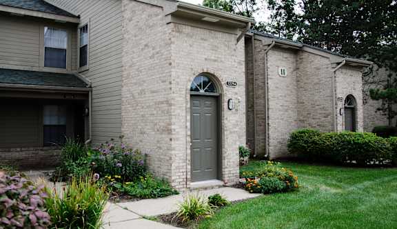 Beautiful exterior at Heather Ridge Apartments, Westland, Michigan
