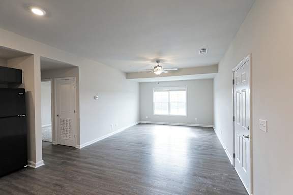 Window at The Vista Apartments &amp; Townhomes, Warrenville, SC