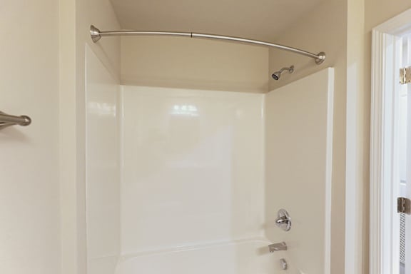 Bath at The Vista Apartments &amp; Townhomes, Warrenville, SC, 29851