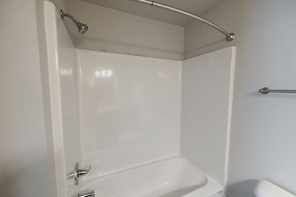 Oval Bathtub at Hamilton Park, South Carolina, 29649
