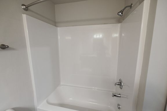 Bathtub at Hamilton Park, Greenwood