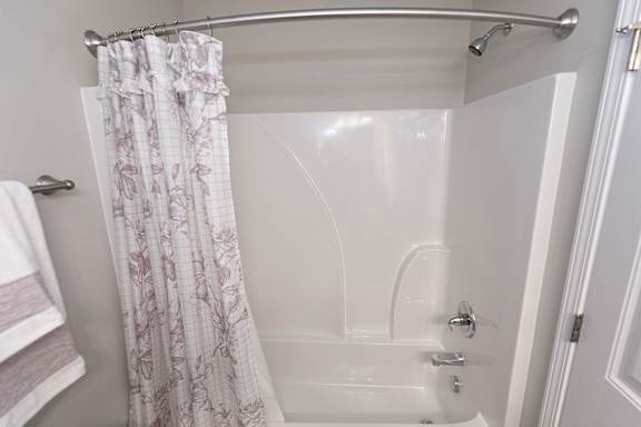Large Soaking Tub With Tile Backslash at Helena Springs, Augusta, GA 30909