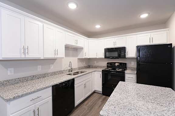 Chef-Inspired Kitchens at Helena Springs, Augusta